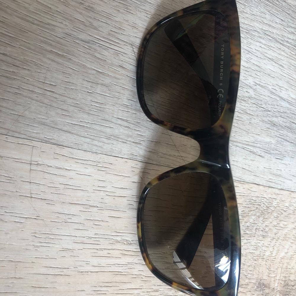 Tory Burch Tortoise Sunglasses (Polarized)